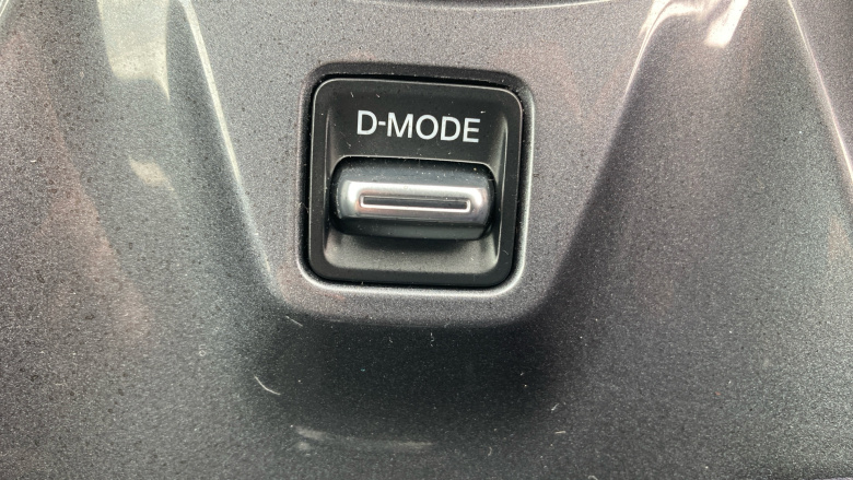 Nissan Juke 1.0 DiG-T 114 N-Connecta 5dr Petrol Hatchback